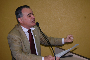 Prego reivindica regularização de terrenos na vila Limeira Vereador Prego quer regularizar terrenos na rua José Garibaldi, localizada na vila LimeiraFoto: Moreira Produções