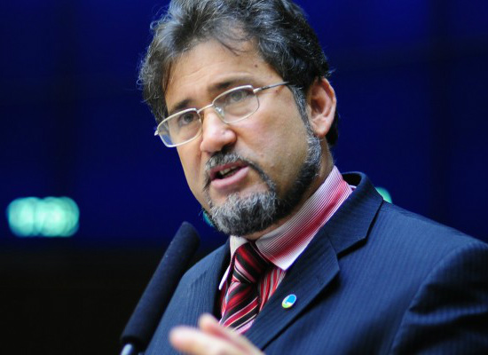 Conselho de Ética pode notificar deputado do PT por acusações a médica cubana Dependendo do resultado, Zé Geraldo pode ser notificado e terá que responder ao Conselho de Ética da Casa