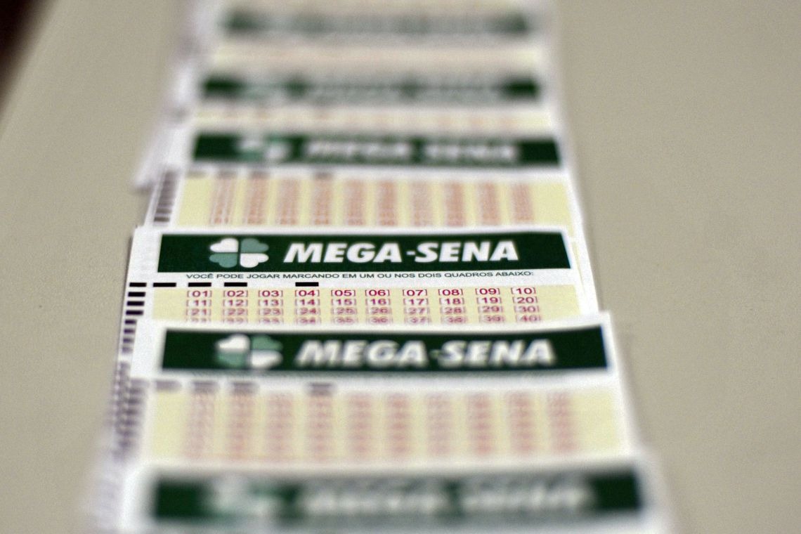Quatro apostas levam o prêmio da Mega da Virada Marcello Casal Jr./Agência Brasil