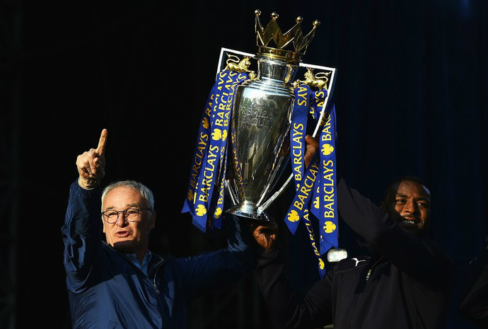 Veterano Ranieri levou o modesto Leicester ao título inédito e surpreendente da Premier League (Foto: Getty Images)