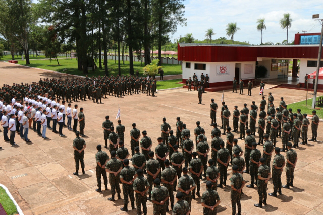 17º RC Mec – Licenciamento (1ª baixa) do Efetivo Variável do ano de 2016 (Foto: Cb Victor e Cb Kolle)