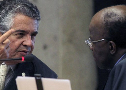 Marco Aurélio pede protestos na porta do STF