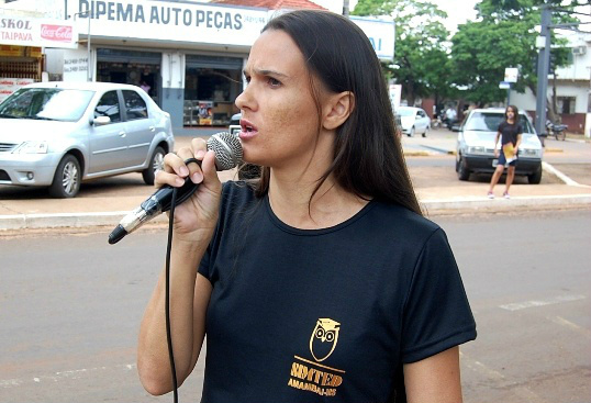 A secretária de Educação do município de Amambai, Vera Lorensetti.