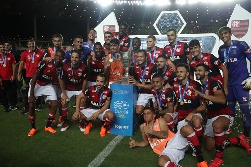 Flamengo embolsará quase R$ 7 milhões só com premiações neste início de ano Clube embolsará R$ 6,95 milhões com premiações - Foto: Divulgação/Flamengo