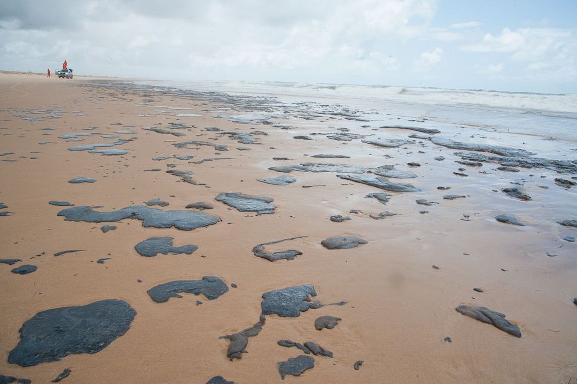 Marinha finaliza limpeza de manchas de óleo no litoral cearense Adema/Governo de Sergipe