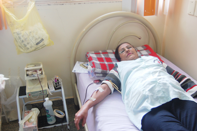 Hospital Regional e Hemonúcleo realizam coleta de sangue em Amambai Deuza Silveira dos Santos, funcionária da casa de saúde Divina Providência / Foto: Moreira Produções