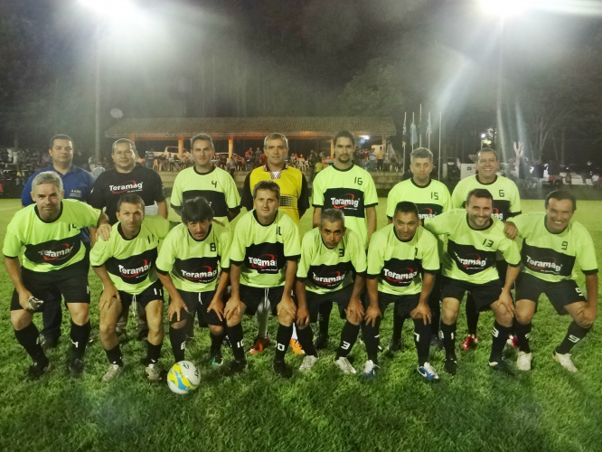 Copa Ouro define finalistas nesta terça-feira (26) em Amambai Equipes Teramag e CAA/Rafael Confecções são as únicas amambaienses a continuarem na disputa / Foto: Moreira Produções