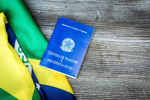 Eunício quer votar reforma trabalhista no plenário do Senado antes do recesso Eunício quer votar reforma trabalhista no plenário do Senado antes do recesso / Foto: Ilustração