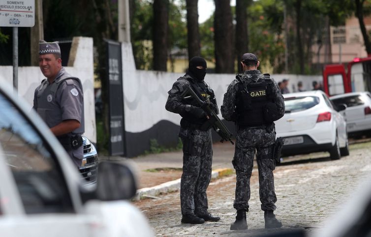 Tragédia mudou a rotina da escola Raul Brasil após tiroteio. Dez pessoas morreram     (REUTERS/Amanda Perobelli / Direitos reservados)