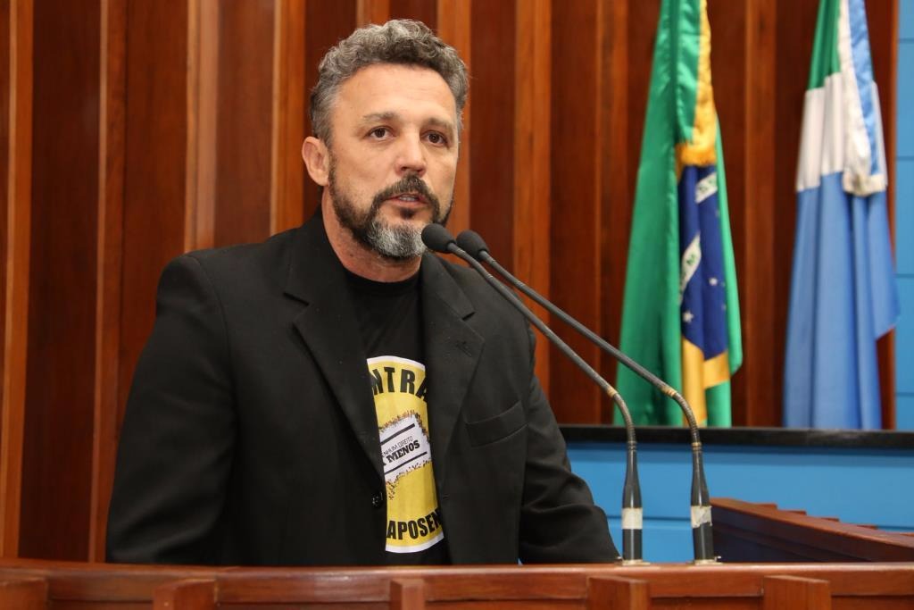 Sindicalista demostra preocupação com reformas trabalhista e previdenciária Para Vargas, propostas em tramitação no Congresso Nacional precarizam relações de trabalho