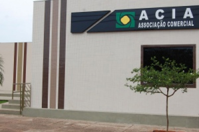 Comunicado da Acia sobre o Feriado de Páscoa Fachada da Associação Comercial e Empresarial de Amambai.