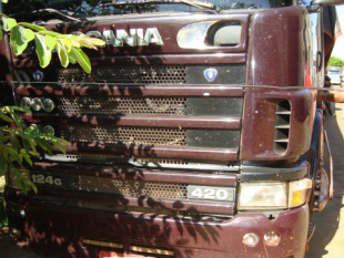 Carreta onde era transportado o entorpecente. (Foto: Divulgação)