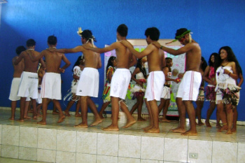 ProJovem de Amambai realiza programação alusiva ao Dia do Índio O evento contou com apresentações dos alunos do ProJovem Indígena.