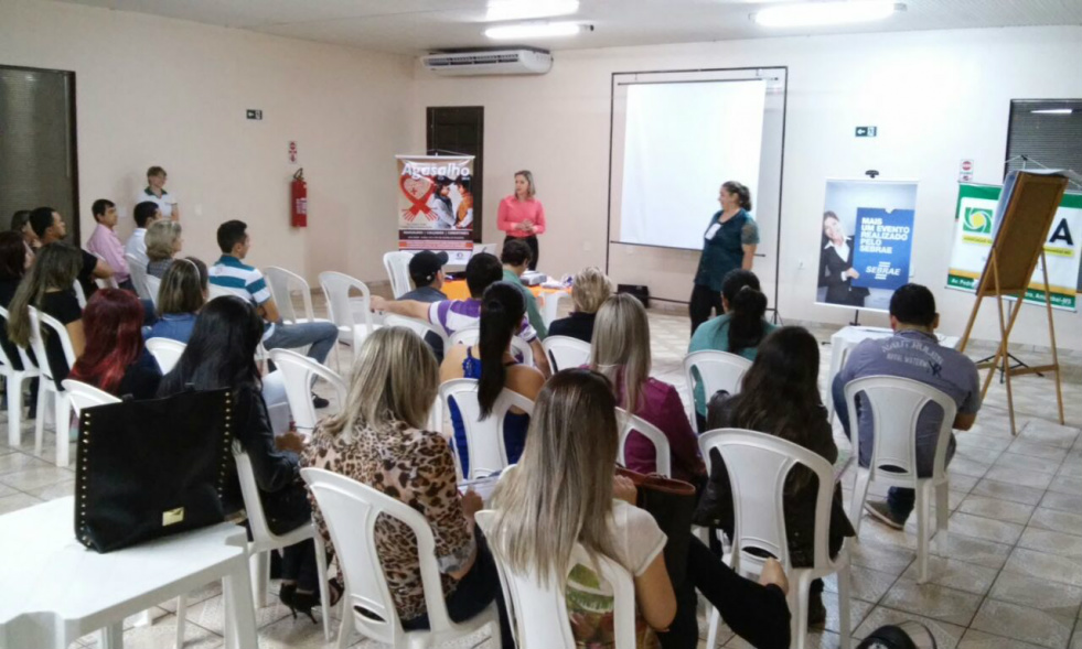 ACIA realiza curso de atendimento ao cliente para comerciantes O curso é voltado para os profissionais que mantem contato direito com seus clientes / Foto: Assessoria