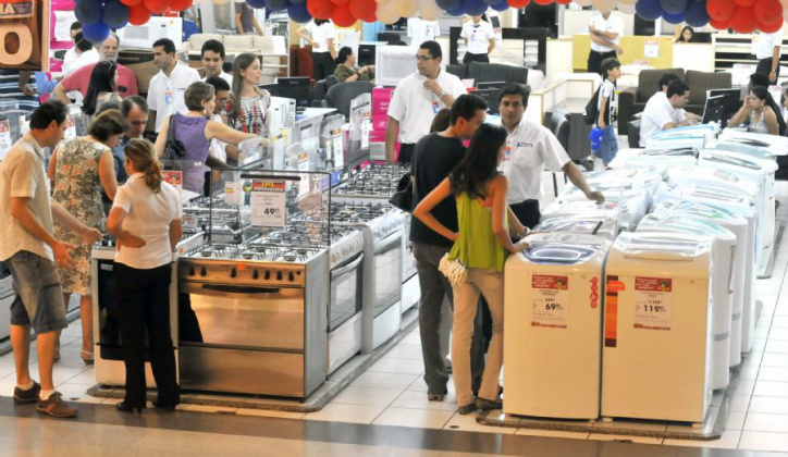 Vendas no varejo caem 0,5% em setembro Vendas no varejo caem 0,5% em setembro