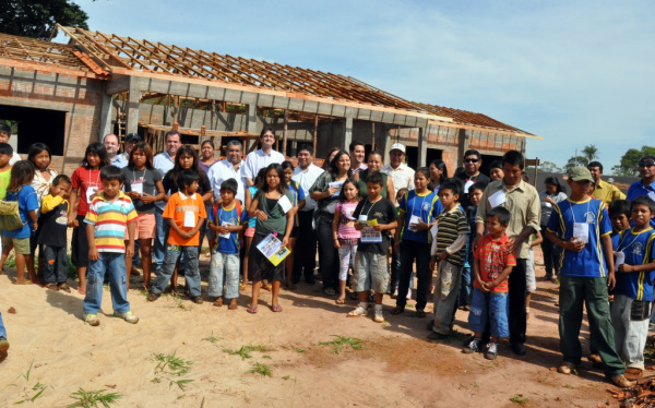 Dia do índio é comemorado com inauguração de obras e realização de ações Dia do índio foi comemorado com várias ações na aldeia Amambai