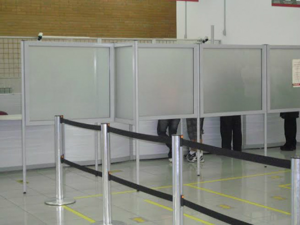 A instalação de biombos garante privacidade aos clientesFoto: Assessoria