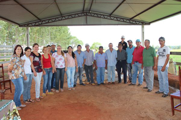 Prefeitura de Cel. Sapucaia apresenta balanço dos 100 dias de administração Almoço na fazenda.