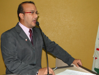 Projeto reordena benefícios sociais na área da saúde no município de Amambai Vereador Professor Ailton (PSB, autor do projeto