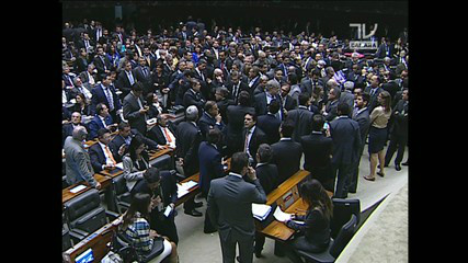 Câmara decide manter atual sistema de votação para deputado e vereador Câmara decide manter atual sistema de votação para deputado e vereador