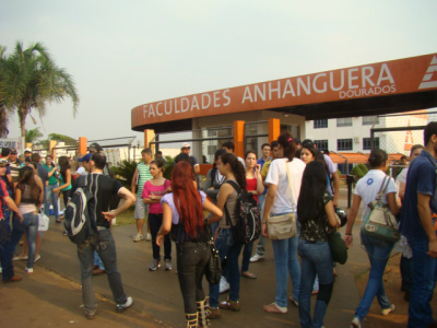 O MEC suspendeu o ingresso a 27 cursos superiores com resultado insatisfatório Foto: Divulgação 