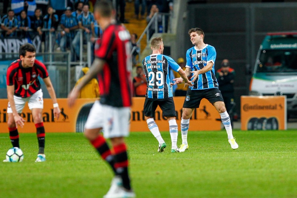 Grêmio goleia o Atlético-PR e conquista vantagem Foto: Divulgação