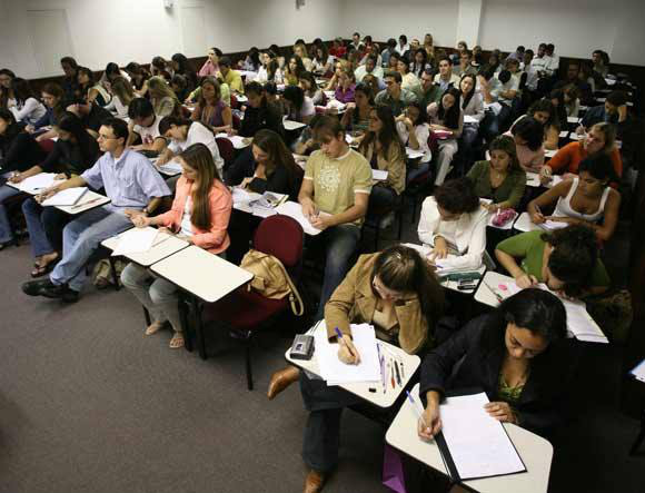 MEC autoriza funcionamento de mais 75 cursos superiores no país