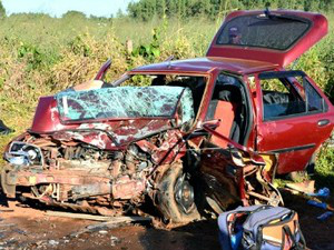 Motorista e passageito morreram em acidente naMS-141 (Foto: Jhonny Cabral/ Ivi Notícias)