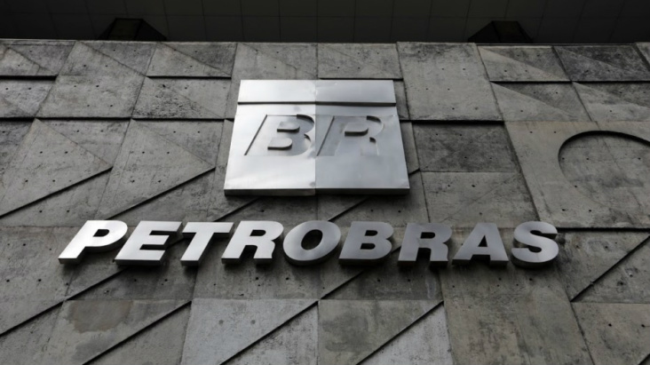 Lucro líquido da Petrobras cai 58% entre janeiro e setembro de 2015 Lucro líquido da Petrobras cai 58% entre janeiro e setembro de 2015