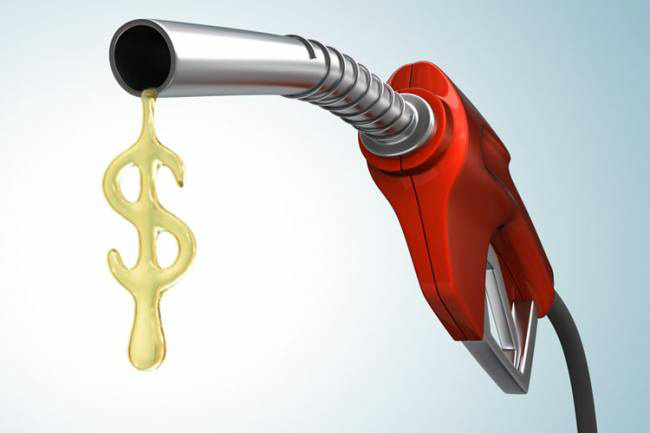 Vendas de gasolina e diesel caem em abril em meio à fraqueza da economia