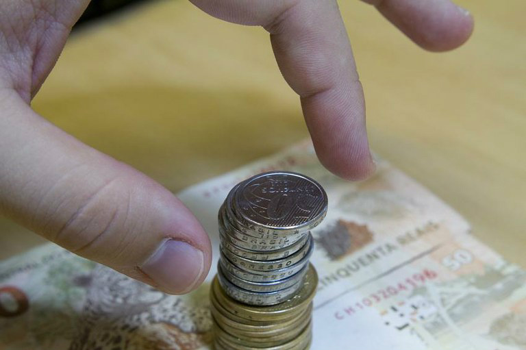 Confira como a inflação baixa pode ajudar o crescimento Inflação deve desacelerar para 4,8% ao fim de 2017, segundo analistas do mercado financeiro (Foto:Marcos Santos/USP)
