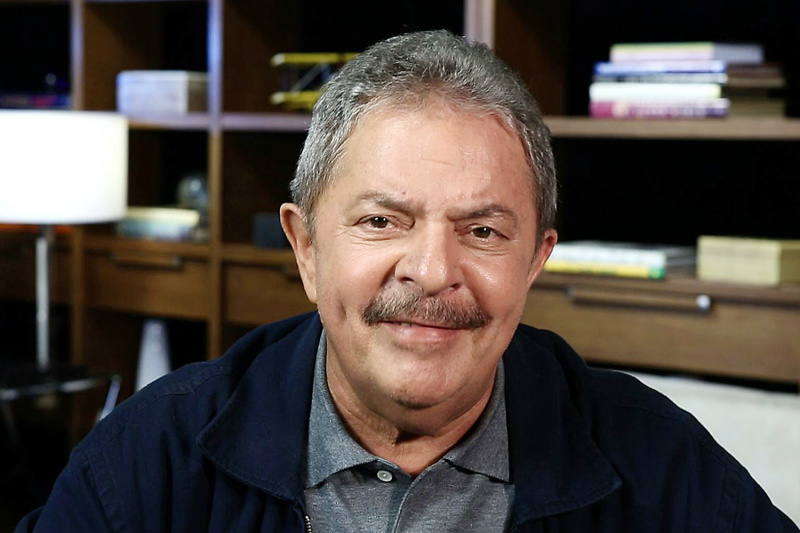 Lula vai a Cuba encontrar o presidente Raúl Castro Ex-presidente falará sobre energia e produção agrícola com os dirigentes cubanos e também conhecerá o porto de Mariel