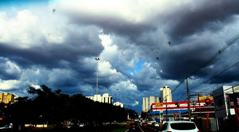 Quinta-feira com muitas nuvens e pancadas de chuva em Mato Grosso do Sul Foto: Saul Schramm