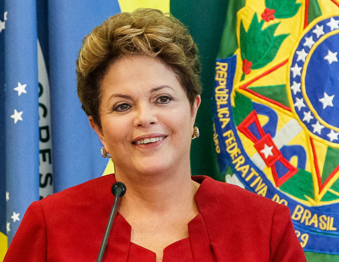Dilma é favorita para se reeleger no 1º turno A presidenta tem quase o dobro das intenções de votos de seus principais adversários na disputa