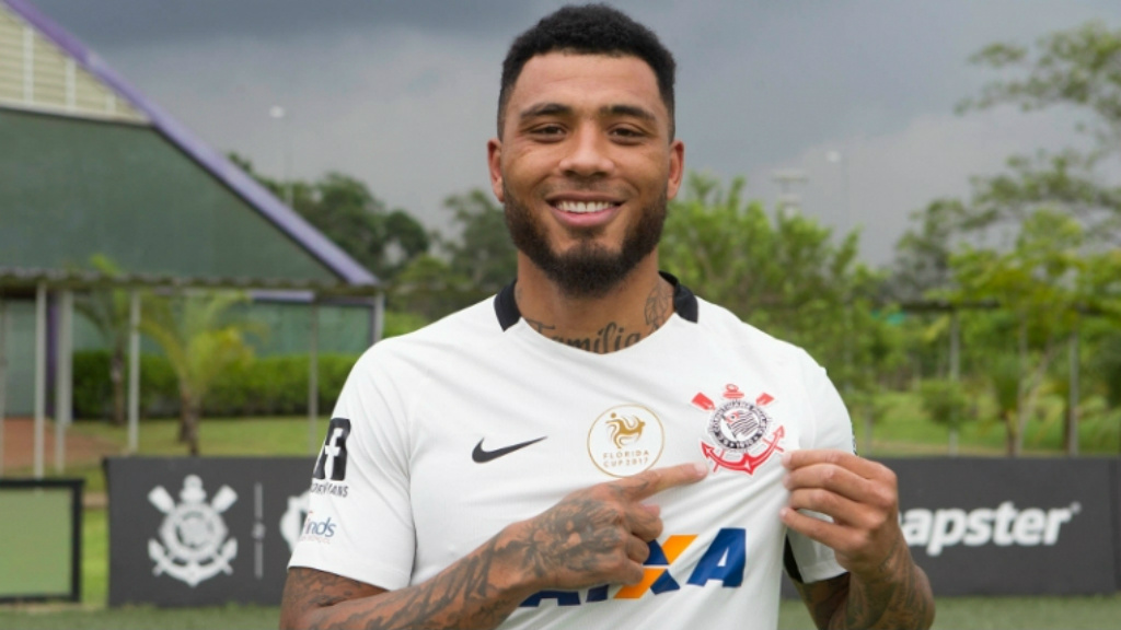 Apresentado no Corinthians, Kazim exalta chegada ao 'melhor clube da América' Kazim deve estrear pelo Corinthians na disputa da Florida Cup, neste início de temporada (Foto: Divulgação/Ag. Corinthians)