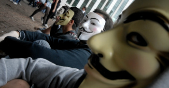 Manifestação contra a corrupção em São Paulo reúne 800 pessoas, segundo PM (Foto: Guillermo Giansanti/UOL)
