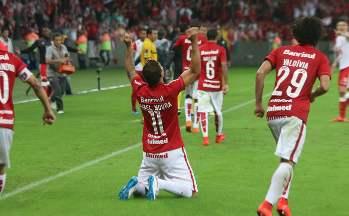 Rafael Moura salva o Inter no final (Foto: Diego Guichard / GloboEsporte.com)