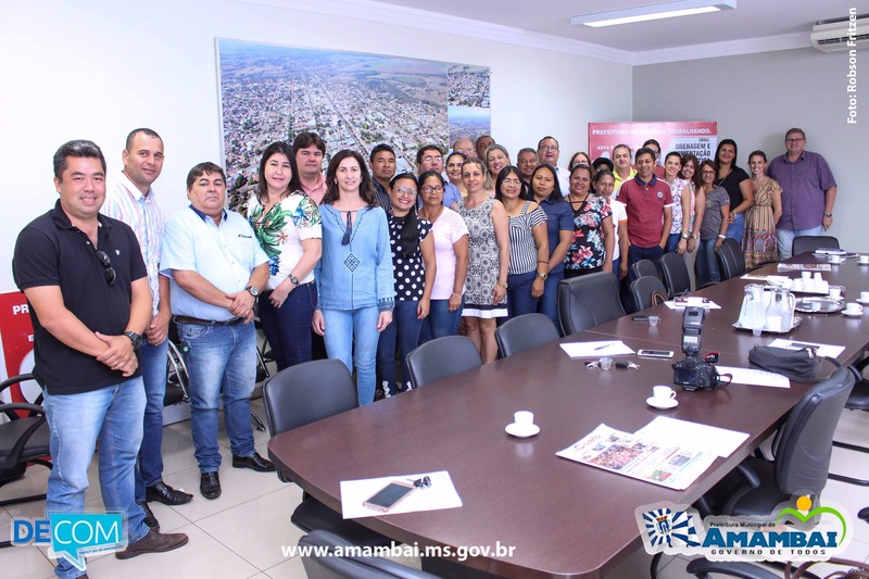 O ato de posse aconteceu na sala de reuniões da Prefeitura Municipal / Fpto: Decom