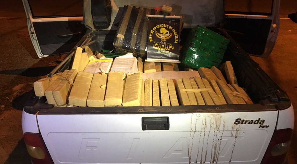 DOF recupera veículo furtado transportando mais de meia tonelada de droga