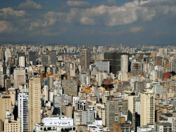 Cinco municípios brasileiros geraram 25% da renda do país em 2009 São Paulo é um dos cinco municípios.