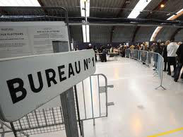 Franceses vão às urnas preocupados com a crise na Europa e o desemprego