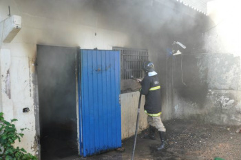 O incêndio que aconteceu em novembro do ano passado praticamente destruiu todo o setor do regime aberto e semi aberto.(Foto: Vilson Nascimento)