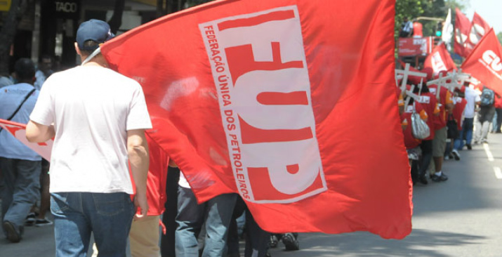 Petroleiros decidirão em assembleias se acatam indicação da FUP de acabar greve