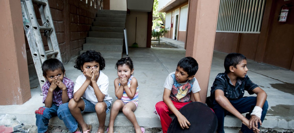 Especialistas fazem pedido urgente para EUA protegerem jovens migrantes
