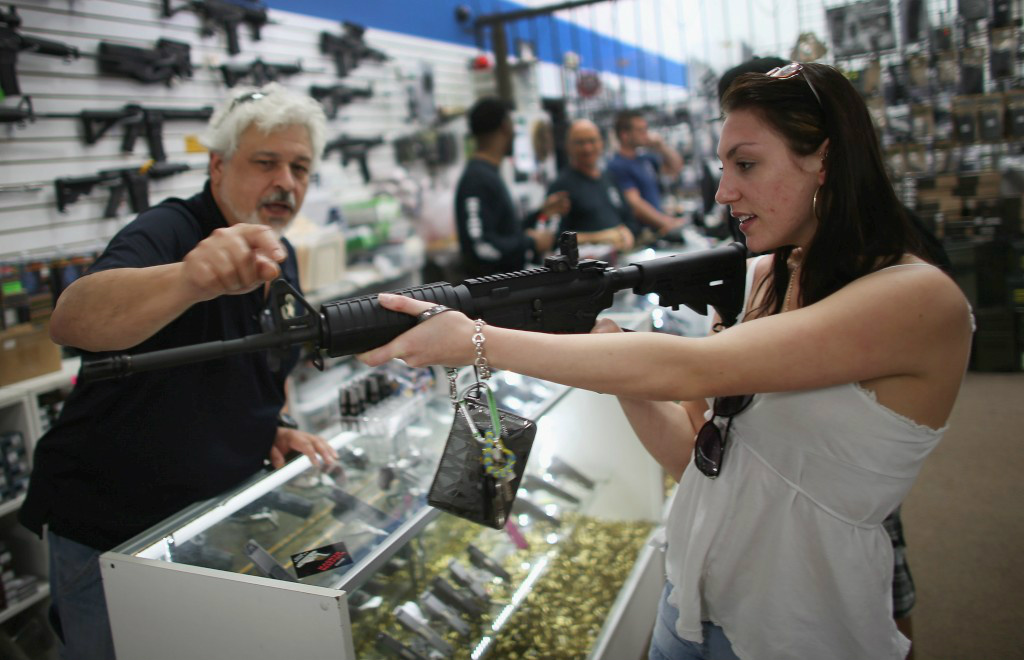 Senado dos EUA rejeita lei de controle da venda armas