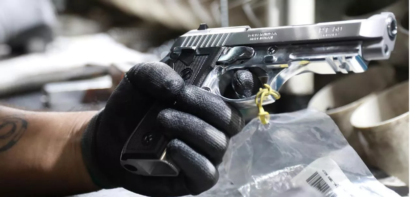 Brasil fecha 2020 com recorde de 180 mil novas armas de fogo registradas (Foto: Reuters)