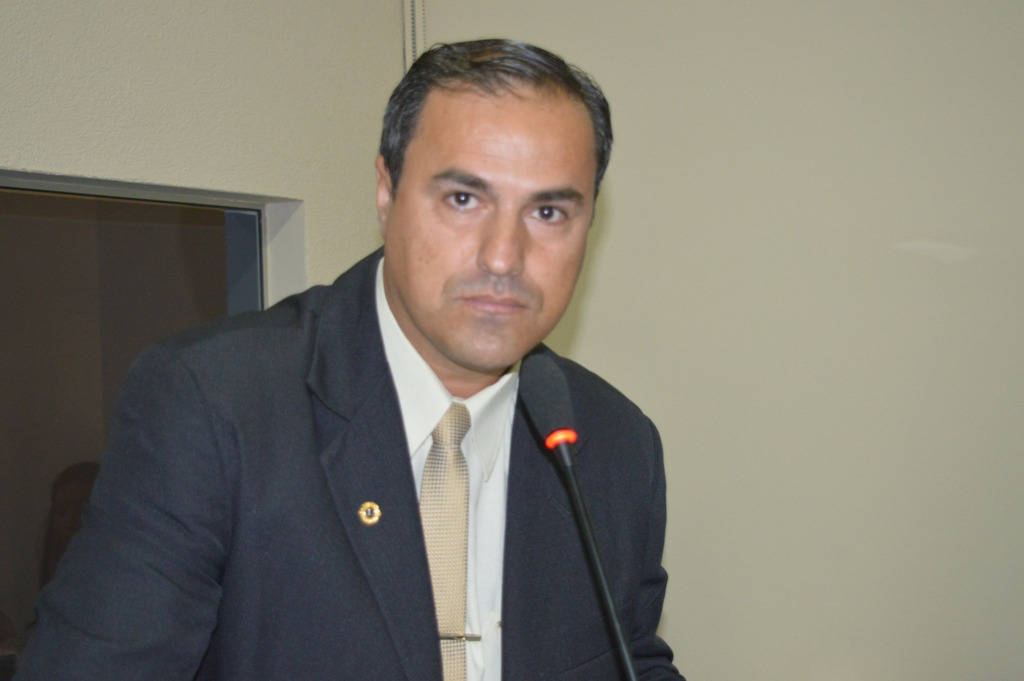 Vicentim quer que a prefeitura ofereça café da manhã para alunos da Reme A intenção do vererador é garantir melhorias no aproveitamento escolar / Foto: Moreira Produções