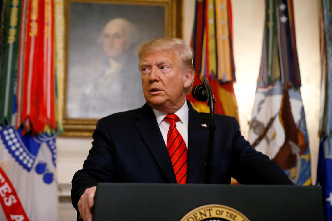Trump pede a líderes iranianos que "não matem manifestantes" JIM BOURG