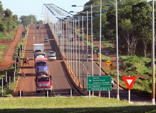 MS 34 anos: Itaporã comemora obra viária, social e de apoio à produção