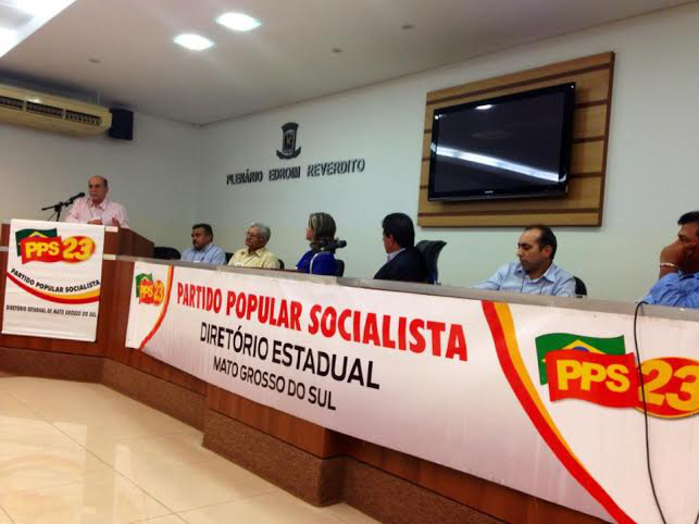 Estiveram presentes ao encontro o professor Fausto Mato Grosso e o ex-presidente da OAB Carmelino Rezende